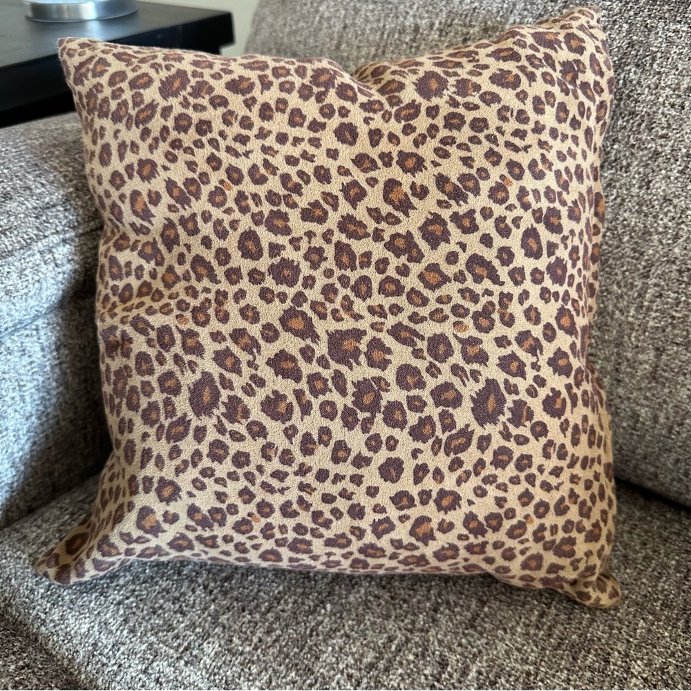Cheetah Print Decorative Pillow